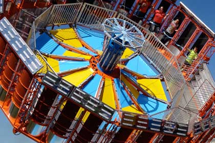 High Thrill Carnival rides